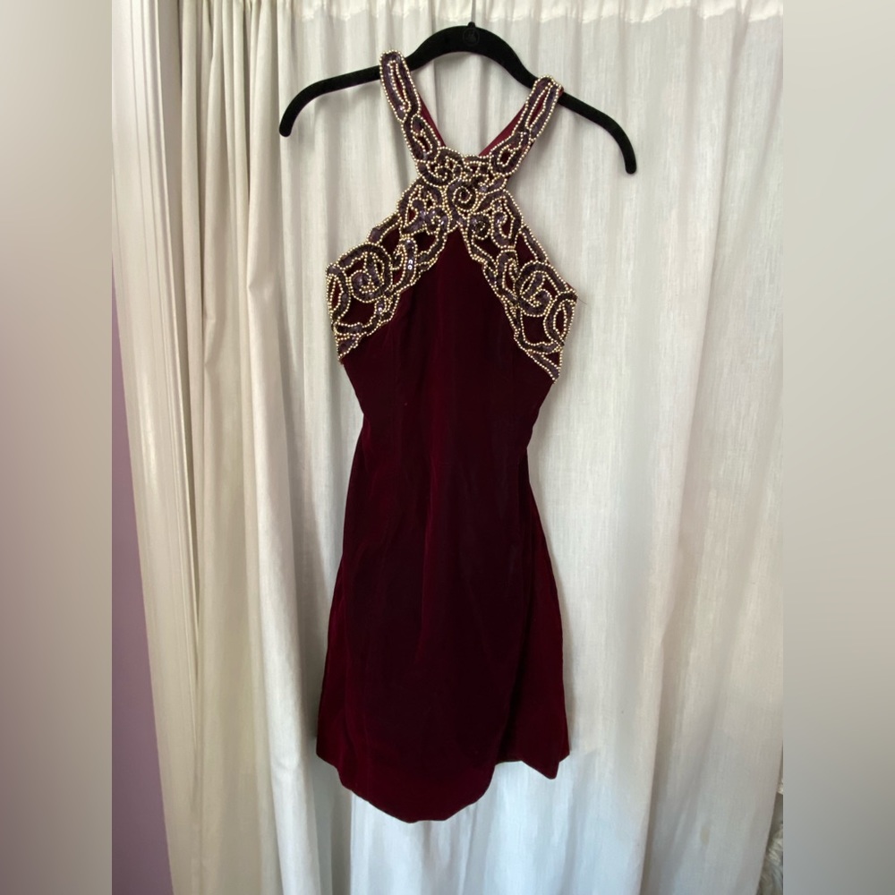 Blondie & Me Evening Vintage Formal Burgundy Mini Dress w beautiful gold beads